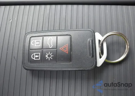 2017 Volvo S60 T5 Dynamic z USA, uszkodzony, nr VIN YV126MFL8H2437156